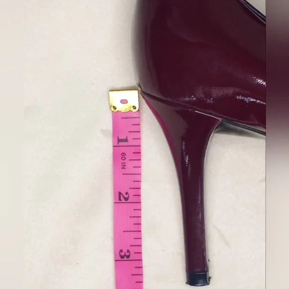 Micheal Kors Classic Burgundy Red Patent Leather Casual Pump NWOB 9.5 - Picture 7 of 9